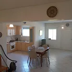 Haris Papa Kallithea Halkidiki 阿菲托斯