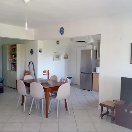 Haris Papa Kallithea Halkidiki ヴィラ *